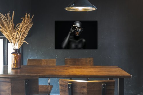 Obraz Portrét ženy zlaté detaily - 90 x 60 cm
